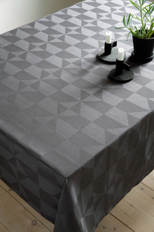 Compliments Wind Damask dug 140 x 370 cm – Antracitgrå